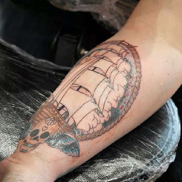 White Criminal Tattoo - Lock and key